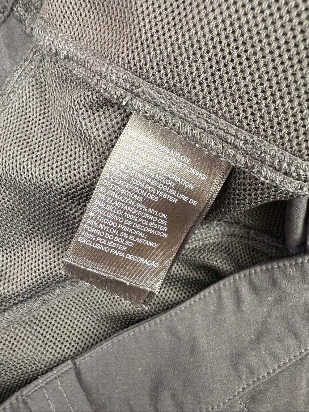 The North Face Men's Black Technical Cargo Pants - Picture 11 of 14